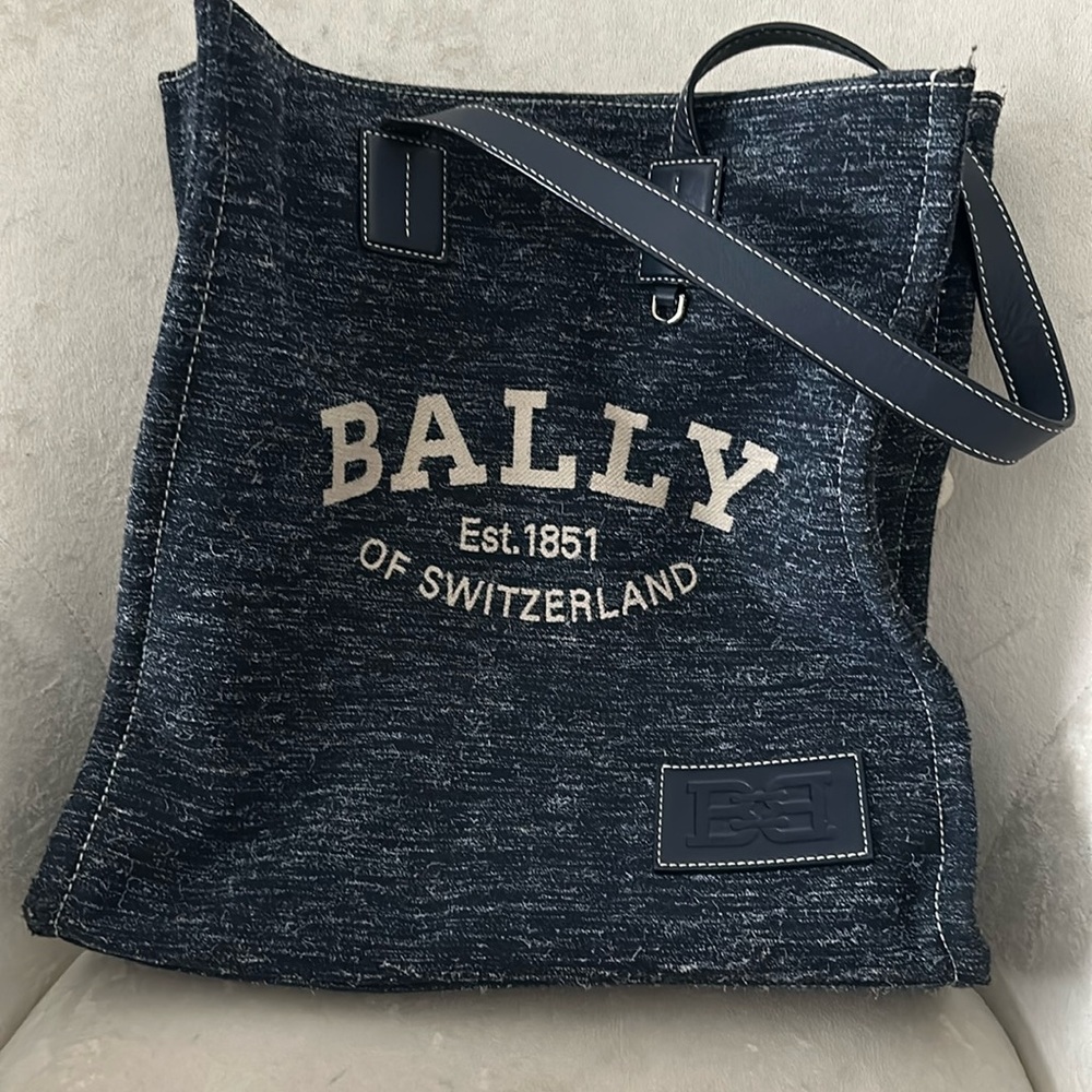 Bally Crystalia logo-print tote bag